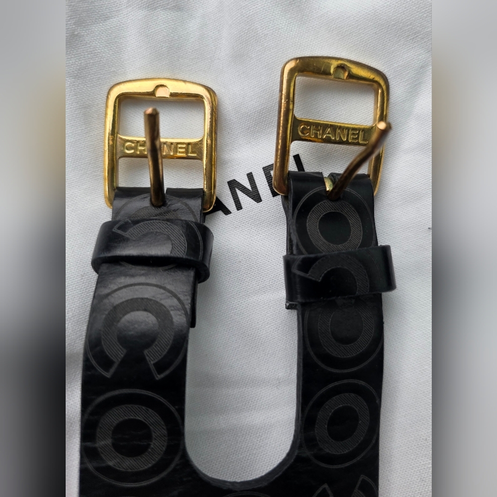 โSOLDโ ๐ค Chanel Coco Cuff ๐ค - Picture 11 of 14